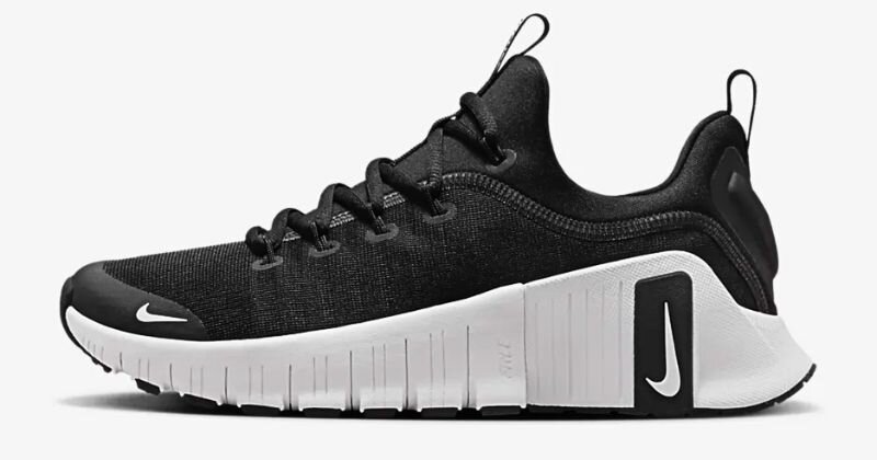 Nike Metcon trainers in black, with white sole and ticks